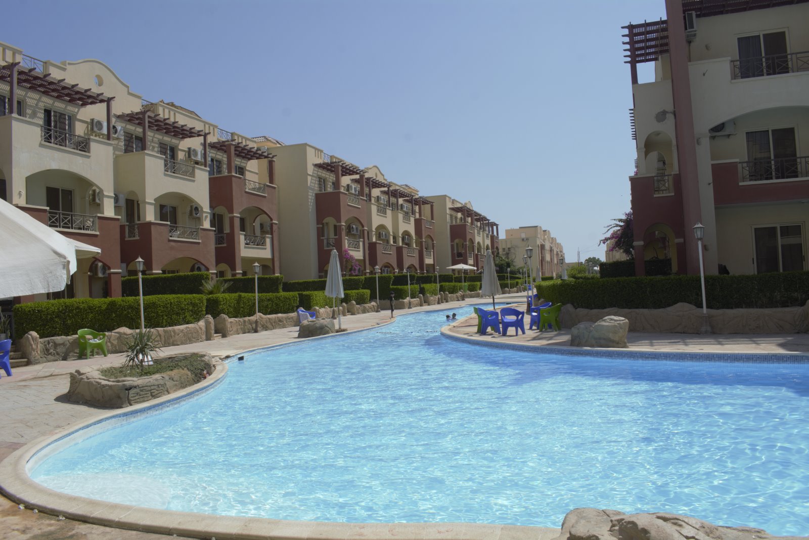 Santa Azure village promenade